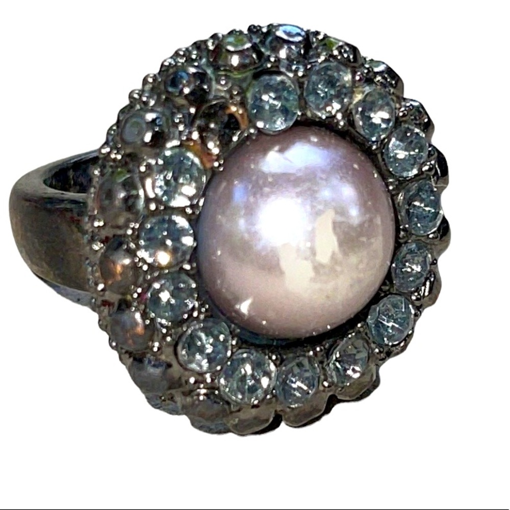 Oversized Pearl Round Ring
